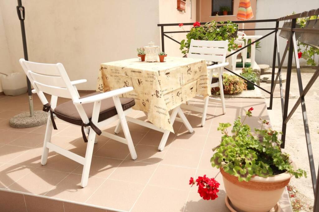 Charming Apartment In Town Center พูลา ภายนอก รูปภาพ