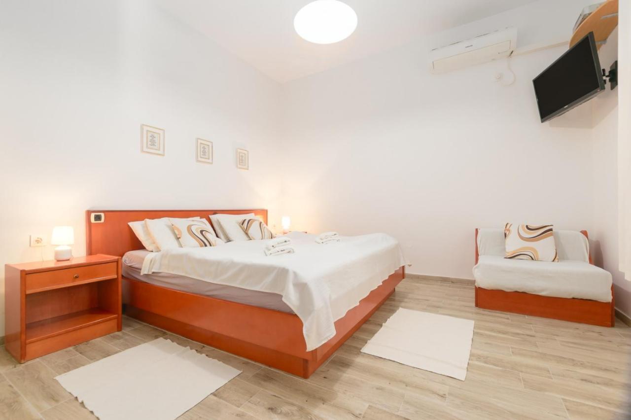 Charming Apartment In Town Center พูลา ภายนอก รูปภาพ